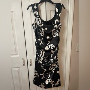 Maggy London Floral Satin V-neck, cap sleeve Dress, With Ruching , Size 12